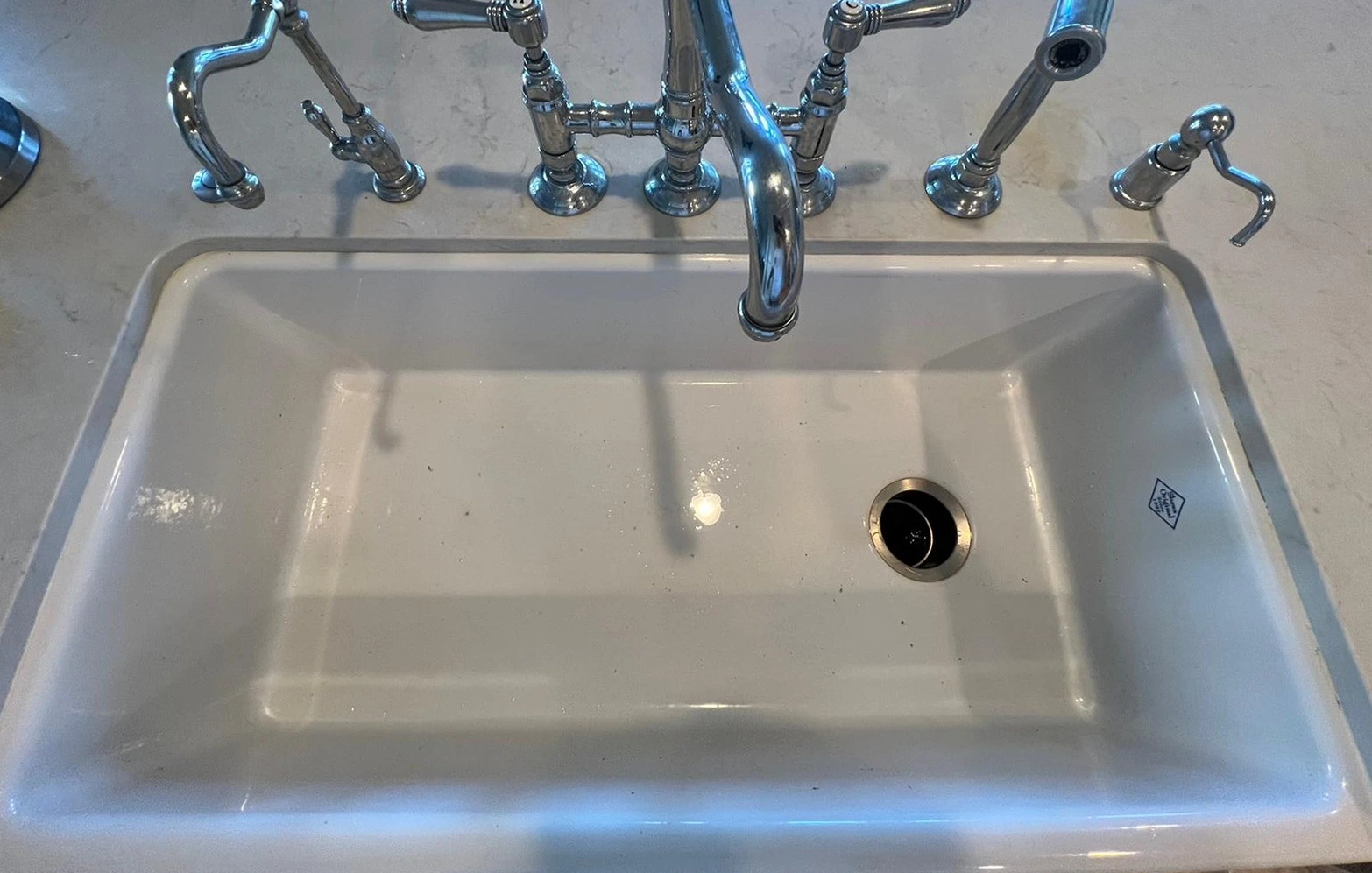 Before reglazing - old sink