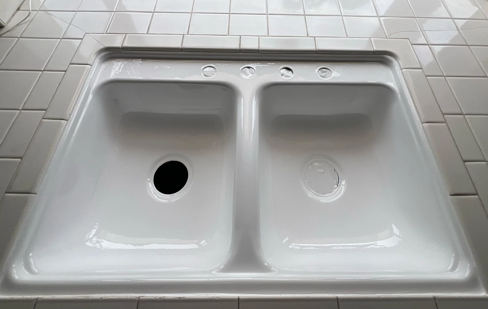 Sink after reglazing